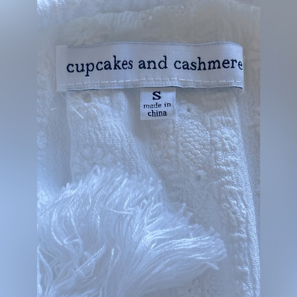 Cupcakes and cashmere romper - Picture 4 of 5
